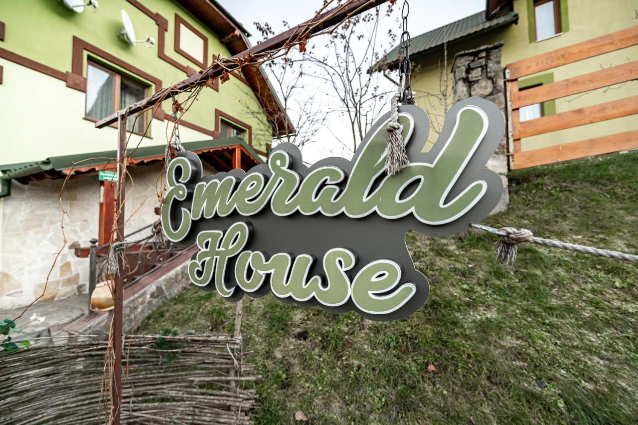 Emerald House Mykulytjyn Exteriör bild