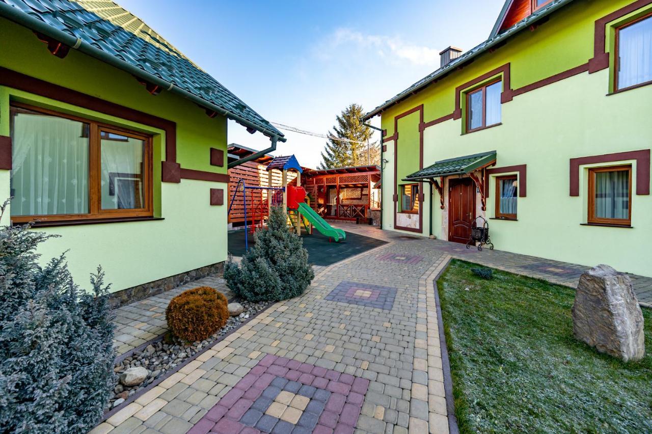 Emerald House Mykulytjyn Exteriör bild